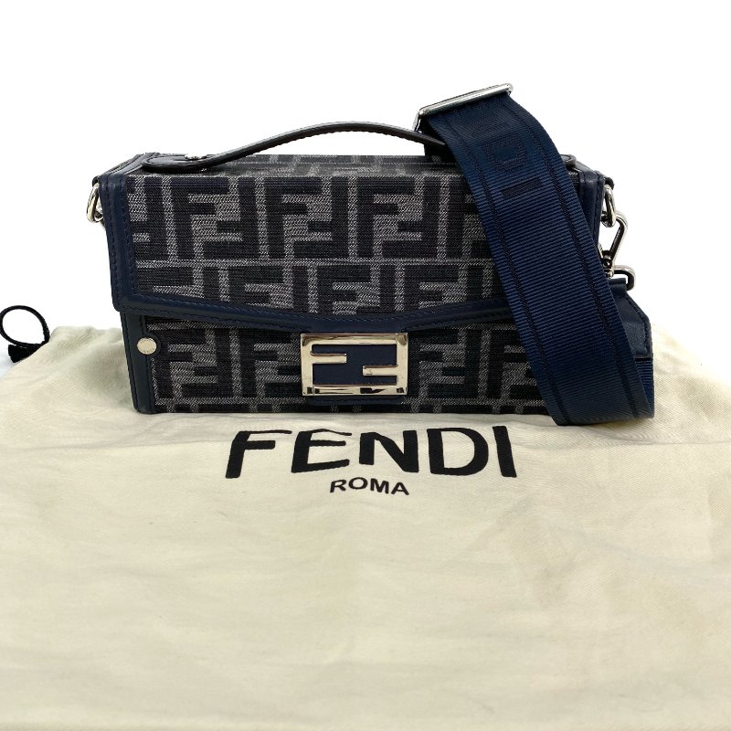 △ Fendi 芬迪 Navy Canvas Baguette Soft Trunk Crossbody Bag 7VA565 深藍色帆布經典老花斜背袋 - 267000503-0