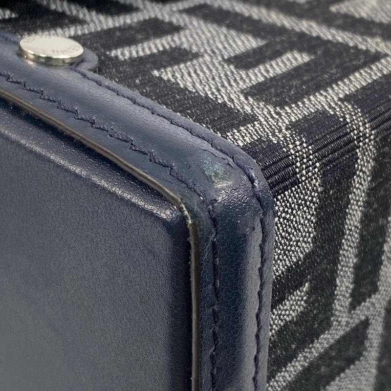 △ Fendi 芬迪 Navy Canvas Baguette Soft Trunk Crossbody Bag 7VA565 深藍色帆布經典老花斜背袋 - 267000503-8