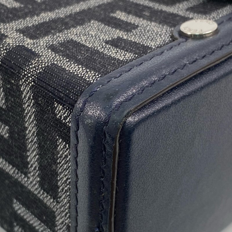 △ Fendi 芬迪 Navy Canvas Baguette Soft Trunk Crossbody Bag 7VA565 深藍色帆布經典老花斜背袋 - 267000503-9