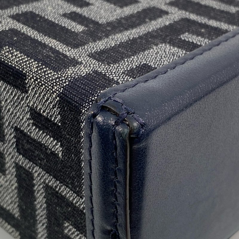 △ Fendi 芬迪 Navy Canvas Baguette Soft Trunk Crossbody Bag 7VA565 深藍色帆布經典老花斜背袋 - 267000503-11