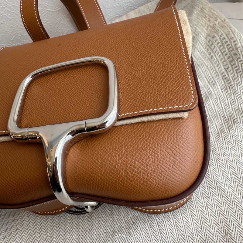 Hermes金棕銀屁股包 真的好好看欸della18-3