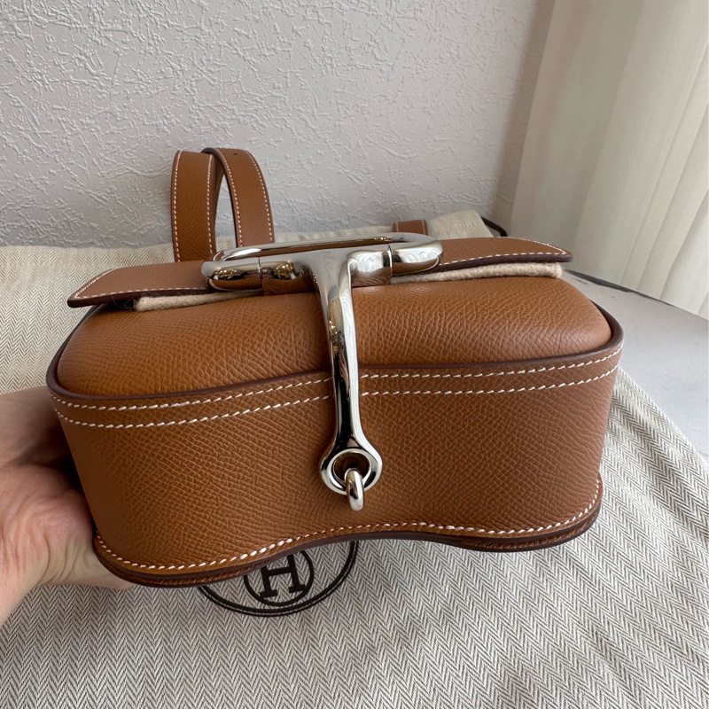Hermes金棕銀屁股包 真的好好看欸della18-4