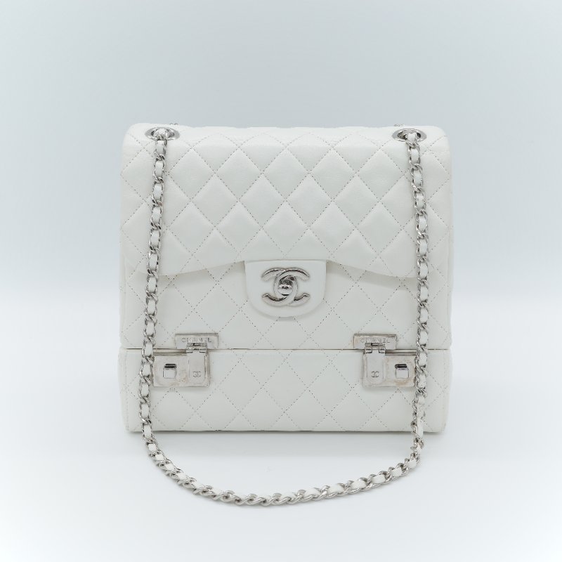 Chanel 香奈兒 Cockpit 白色菱格紋 羊皮 翻蓋包 斜背包-1