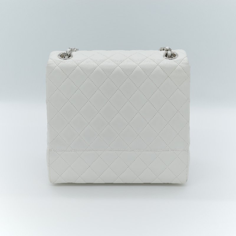 Chanel 香奈兒 Cockpit 白色菱格紋 羊皮 翻蓋包 斜背包-4