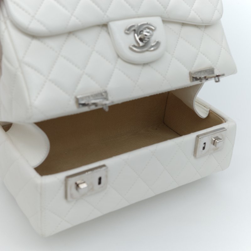 Chanel 香奈兒 Cockpit 白色菱格紋 羊皮 翻蓋包 斜背包-9