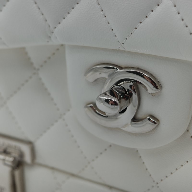 Chanel 香奈兒 Cockpit 白色菱格紋 羊皮 翻蓋包 斜背包-22