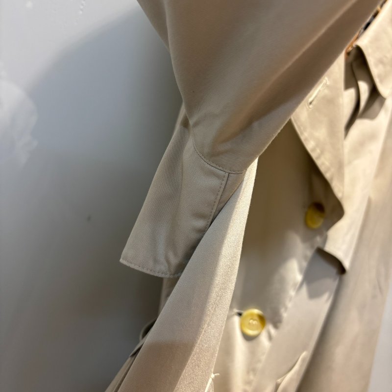【美收精品】BURBERRY米色緞面風衣外套 5-11-2
