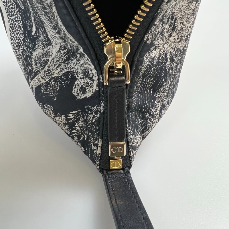 DIOR  老虎Travel Nomad 中型手拿包(科技布料)-7