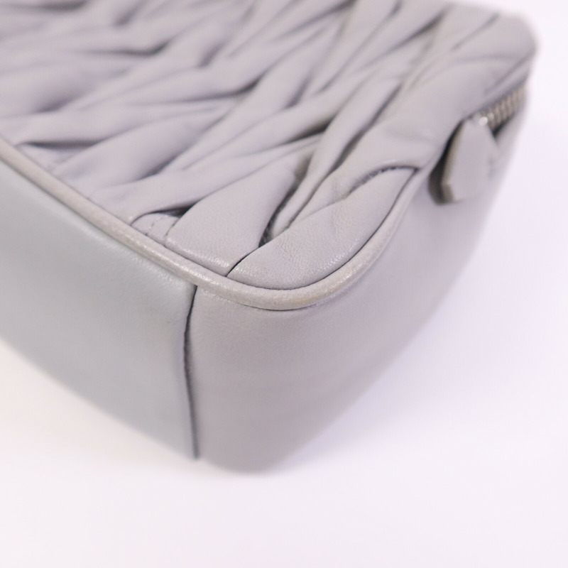 Miu Miu 羊皮皮革Shoulder Bag銀扣鏈帶肩背袋-10