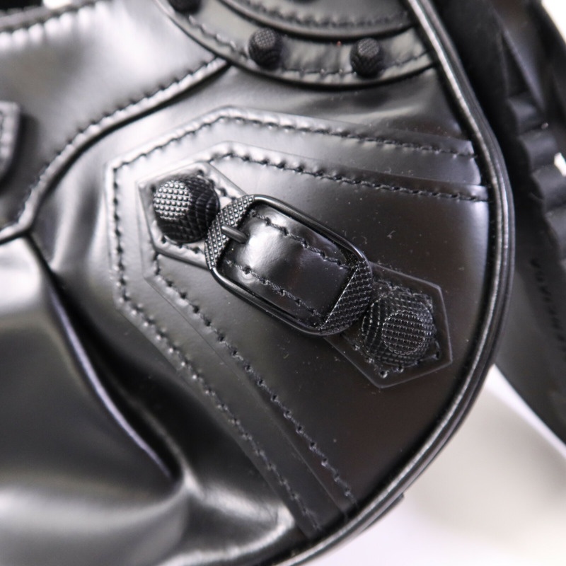 BALENCIAGA 牛皮皮革Le cagole XS肩背袋-13