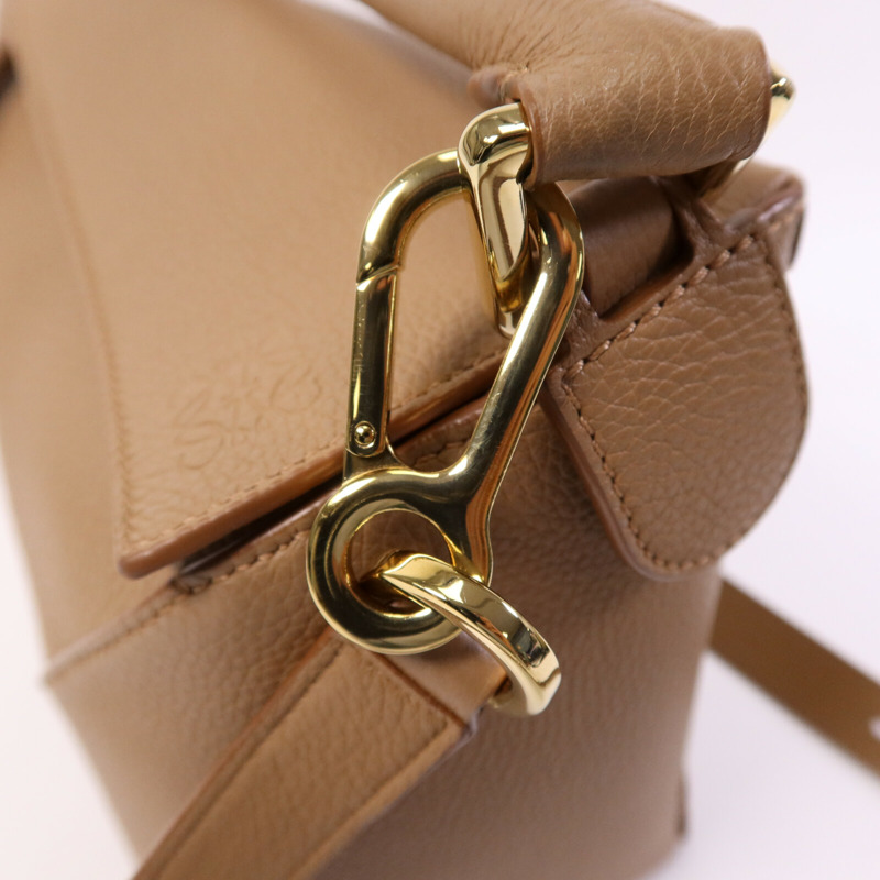 LOEWE 牛皮皮革Small Puzzle Edge金扣手挽肩背兩用袋-6