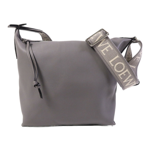 LOEWE 牛皮皮革Cubi Cross Body銀扣肩背袋
