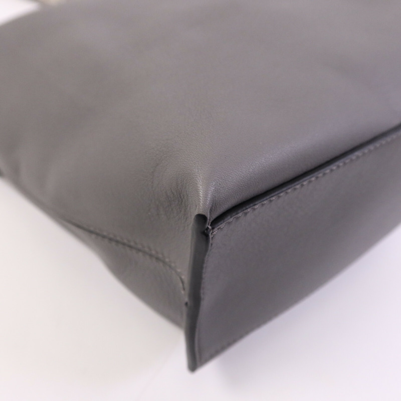 LOEWE 牛皮皮革Cubi Cross Body銀扣肩背袋-10