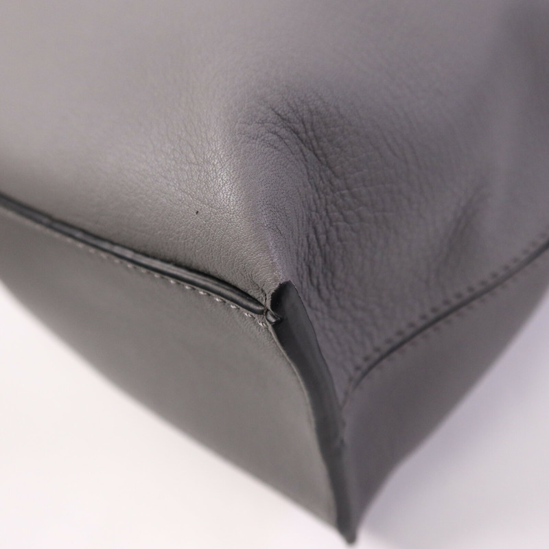 LOEWE 牛皮皮革Cubi Cross Body銀扣肩背袋-11