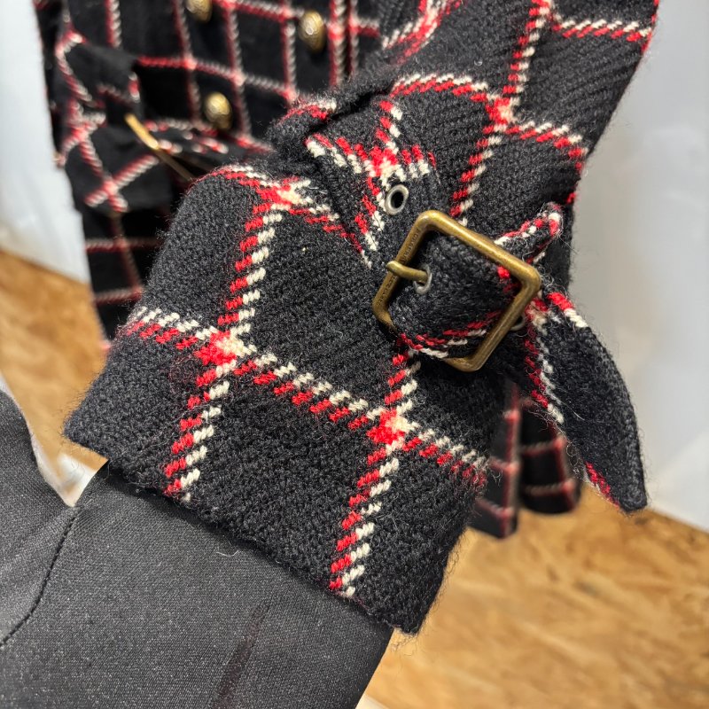 【美收精品】BURBERRY黑白紅色格子大衣 5-10-6