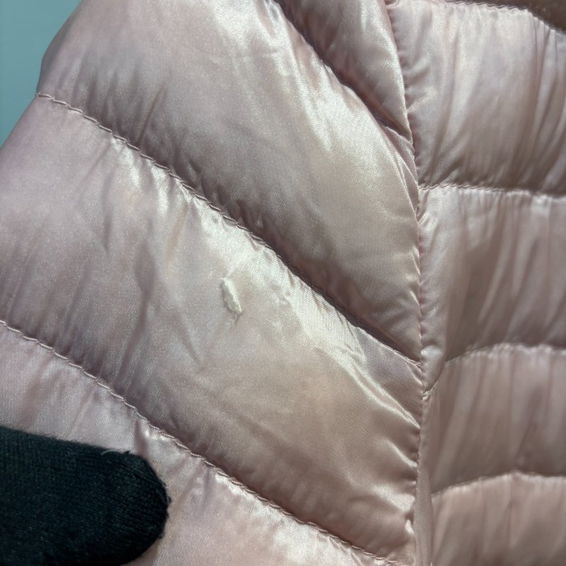 【美收精品】Moncler淡粉色羽絨外套 5-27-6