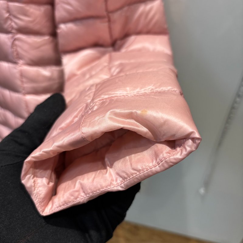 【美收精品】Moncler淡粉色羽絨外套 5-27-9