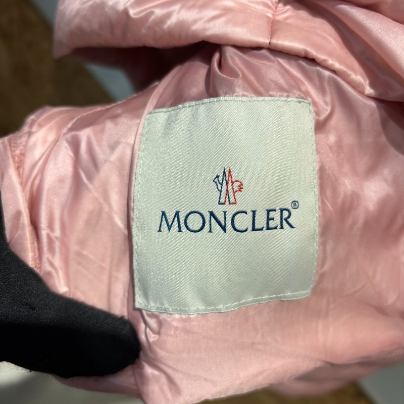 【美收精品】Moncler淡粉色羽絨外套 5-27-10