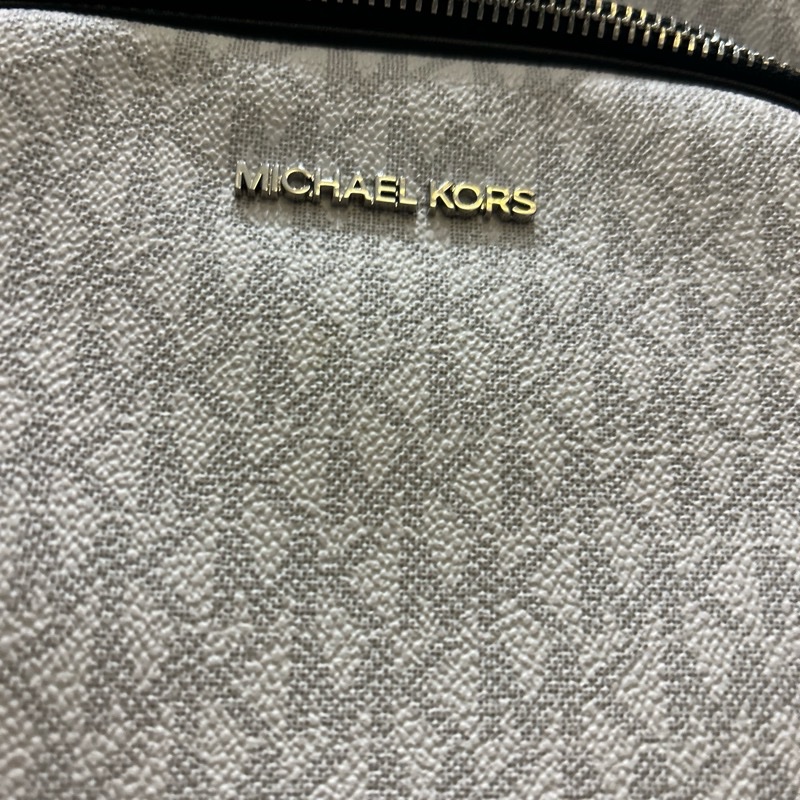 MICHAEL KORS COOPER滿版前口袋側背胸包-5
