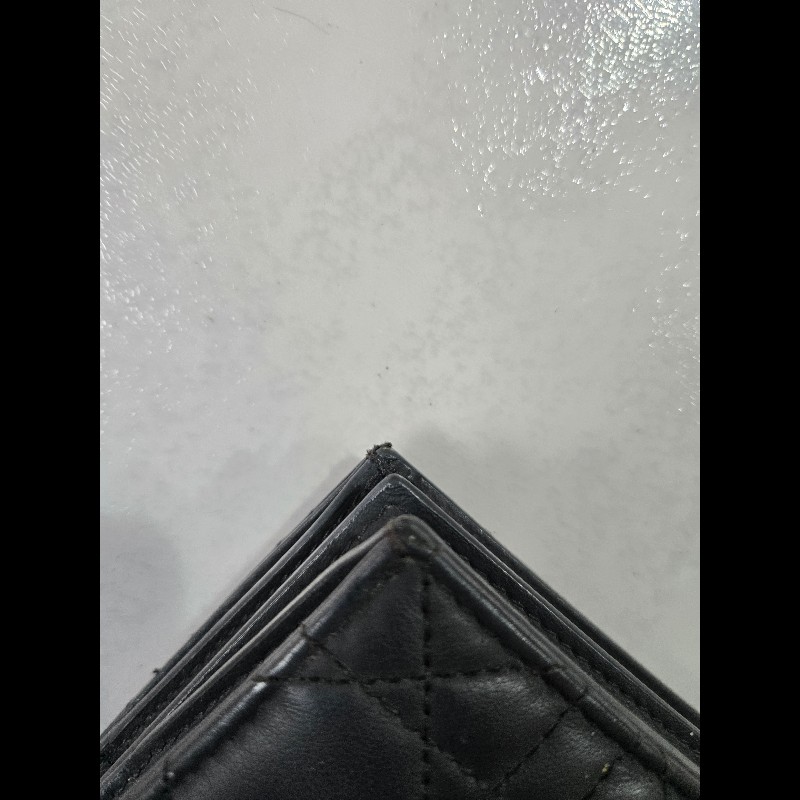 Lady Dior Lotus 錢包
消光黑色 Cannage 籐格紋羊皮
中夾錢包-19