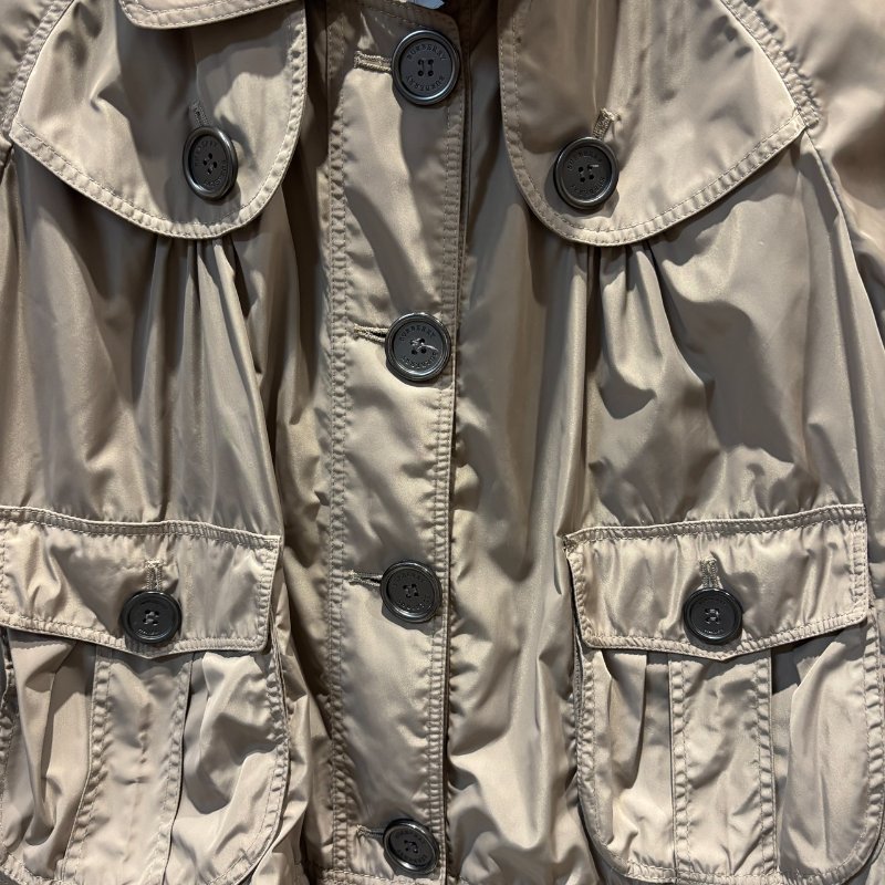 【美收精品】BURBERRY茶色短版外套 4-953-2