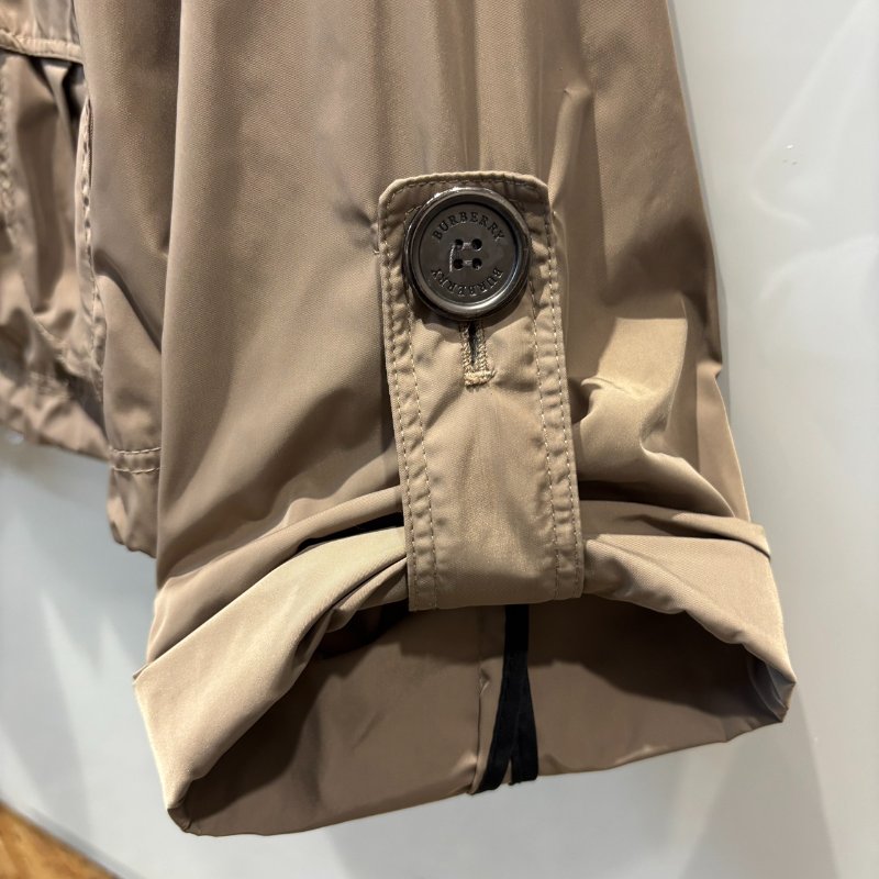 【美收精品】BURBERRY茶色短版外套 4-953-3