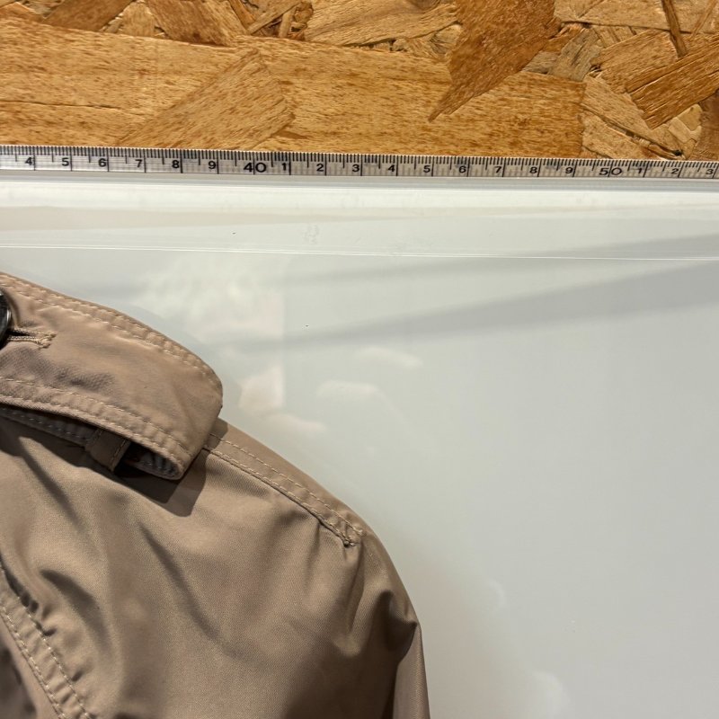 【美收精品】BURBERRY茶色短版外套 4-953-15