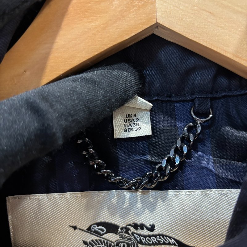 【美收精品】BURBERRY黑色短版外套 4-952-4