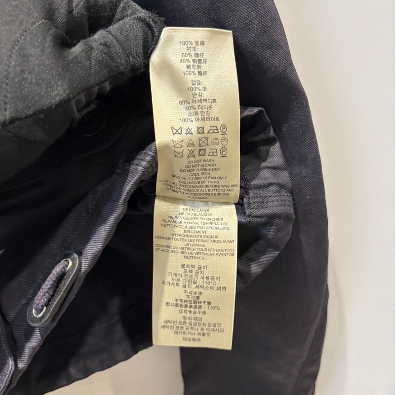 【美收精品】BURBERRY黑色短版外套 4-952-9