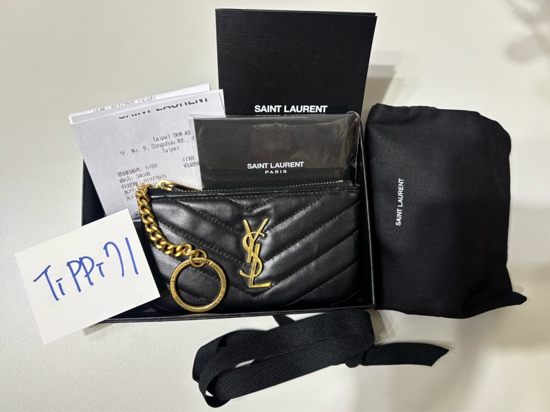 Saint Laurent YSL 山形皮革鑰匙零錢包 卡包 錢包 鑰匙包 包內自帶鑰匙釦環 黑金-0