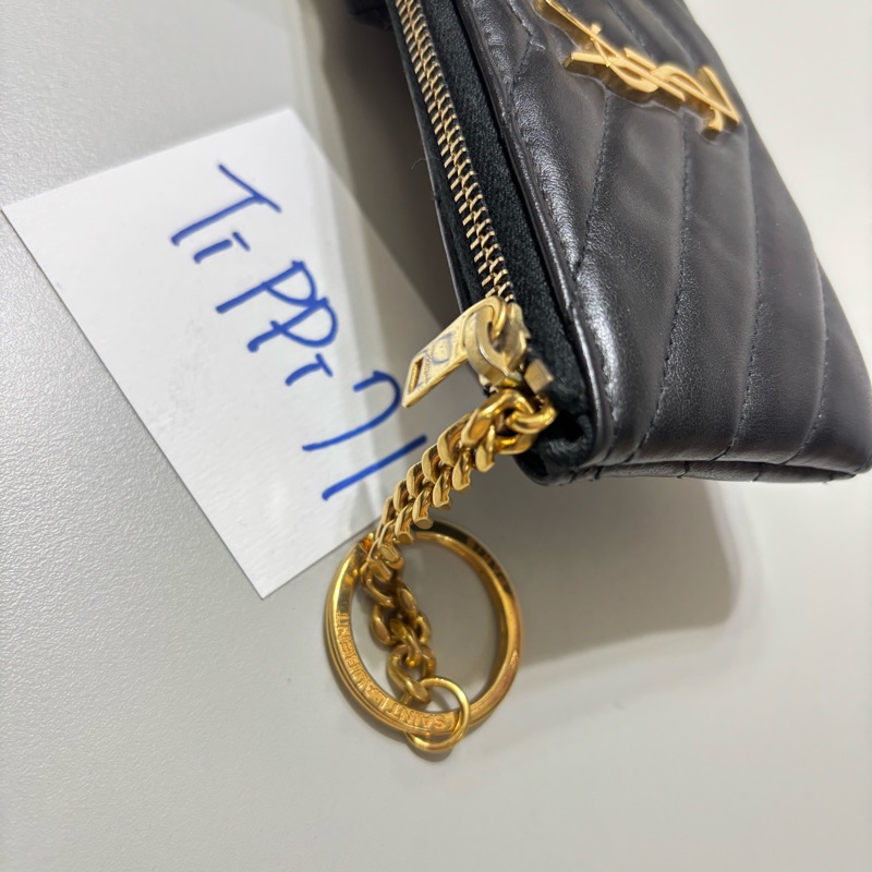 Saint Laurent YSL 山形皮革鑰匙零錢包 卡包 錢包 鑰匙包 包內自帶鑰匙釦環 黑金-12
