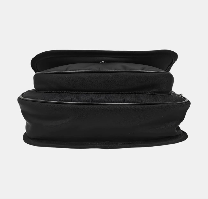 YSL聖羅蘭 黑色 尼龍niki郵差包小號斜挎包 底長約21-4