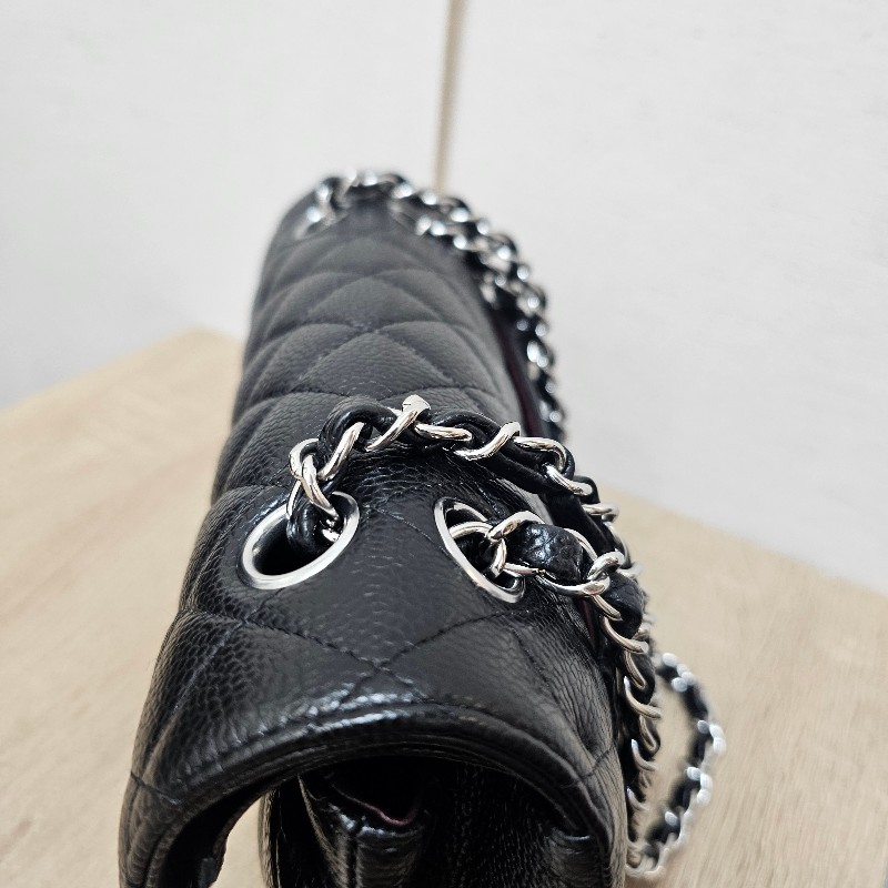 [未使用品項,晶片款新年超甜價出🧧] Chanel黑荔枝皮CoCo23銀釦肩背包-8