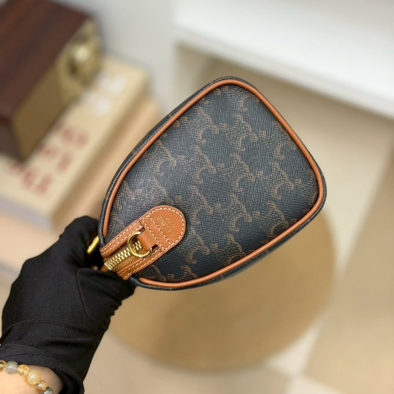 （全新未使用！現貨最後一顆🔥）🏷Celine 瑟琳．Boston 老花波士頓 新款D扣-3