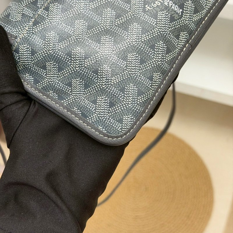 （最難買的灰色來了🩶）🏷Goyard 高雅德 ．Plumet 信封包-6