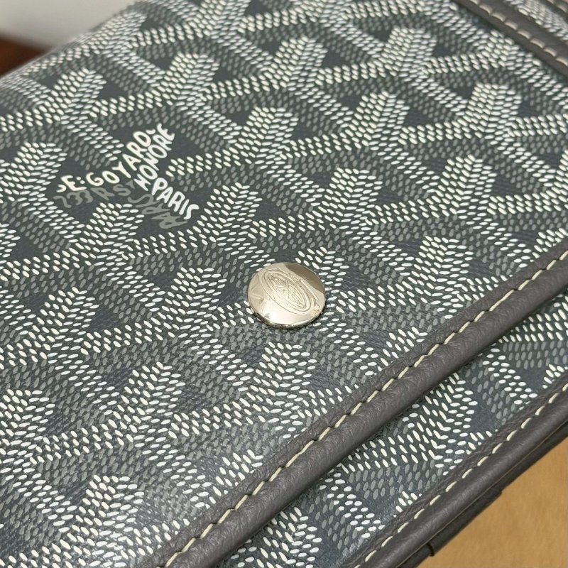 （最難買的灰色來了🩶）🏷Goyard 高雅德 ．Plumet 信封包-14