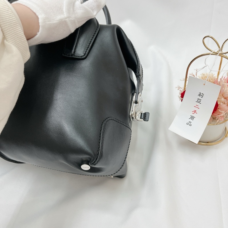 莉亞精品♡ Tods 黑皮革兩用包-11
