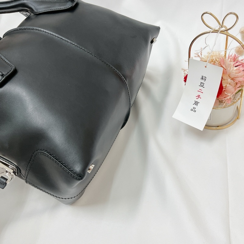 莉亞精品♡ Tods 黑皮革兩用包-12