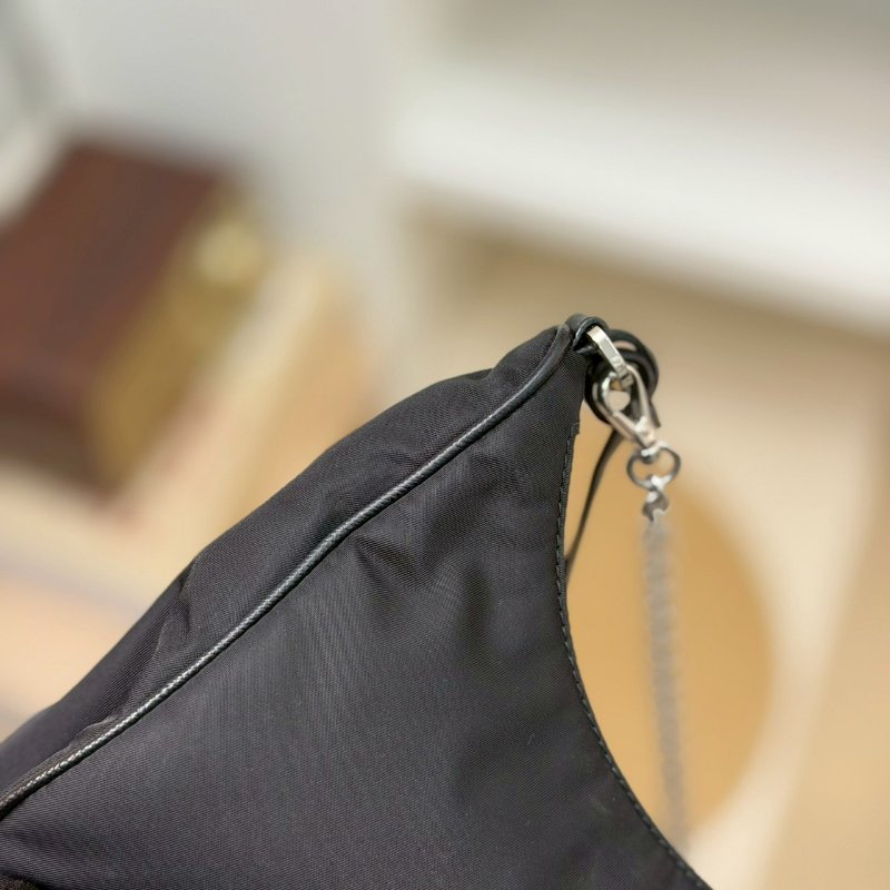 🏷Prada 普拉達．Re-Edition 2005 Hobo 三合一-10