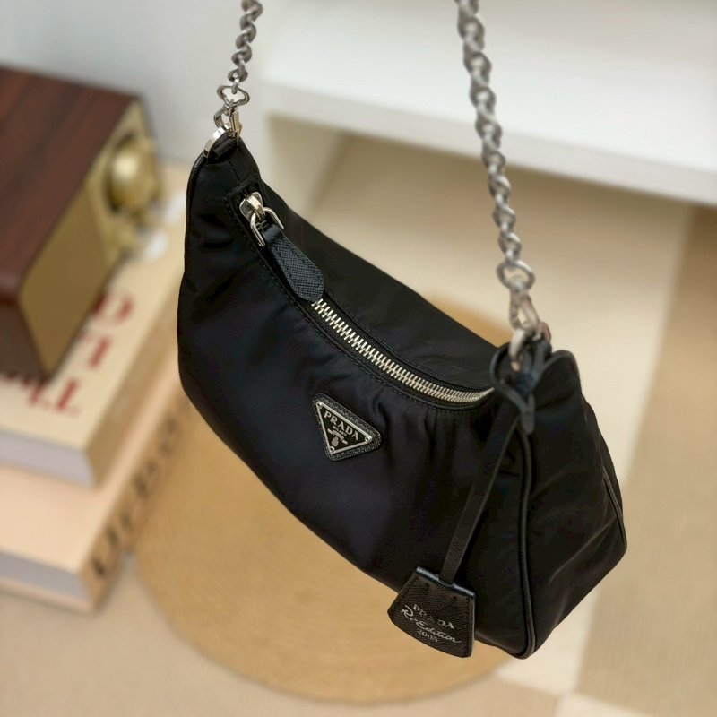 🏷Prada 普拉達．Re-Edition 2005 Hobo 三合一-13