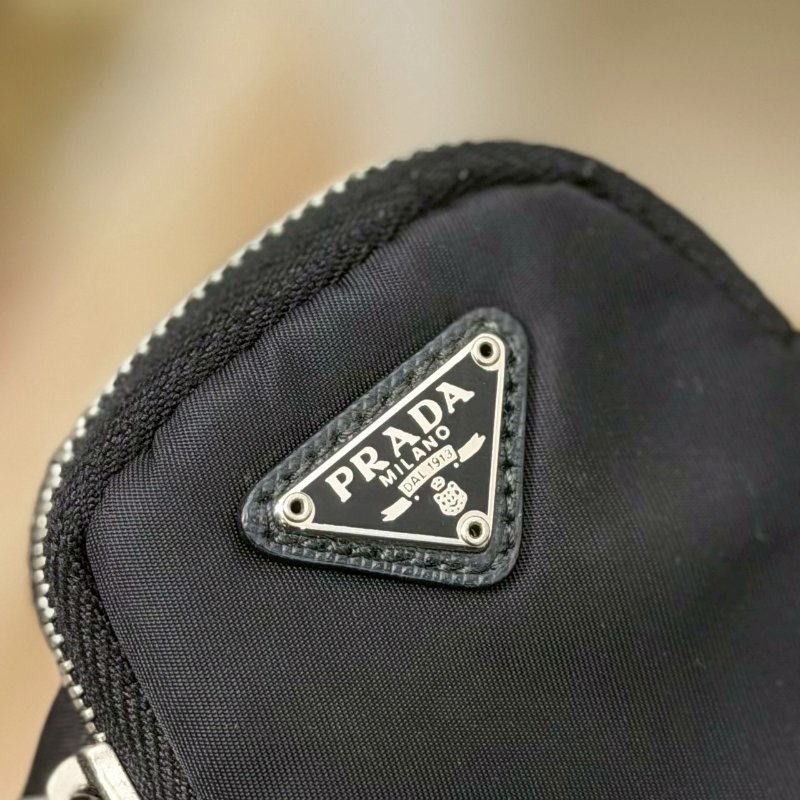 🏷Prada 普拉達．Re-Edition 2005 Hobo 三合一-27