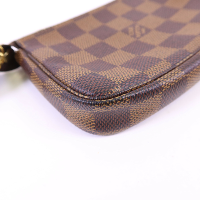 LOUIS VUITTON Damier Mini Pochette Accessories 金扣手拿包-12