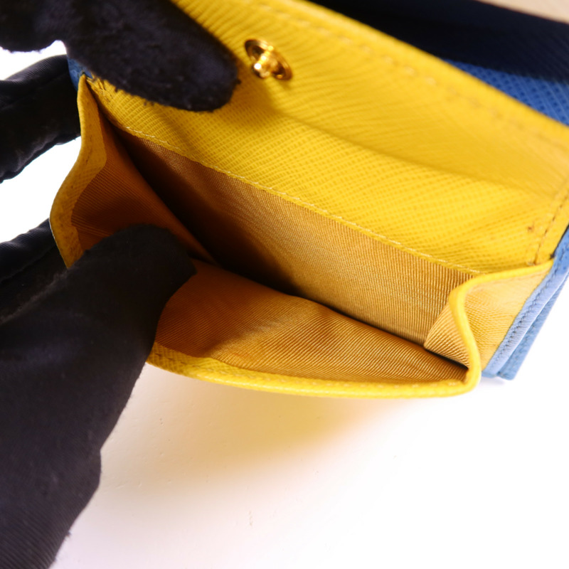 PRADA 牛皮皮革Wallet金扣錢包-6