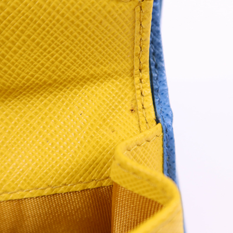 PRADA 牛皮皮革Wallet金扣錢包-17