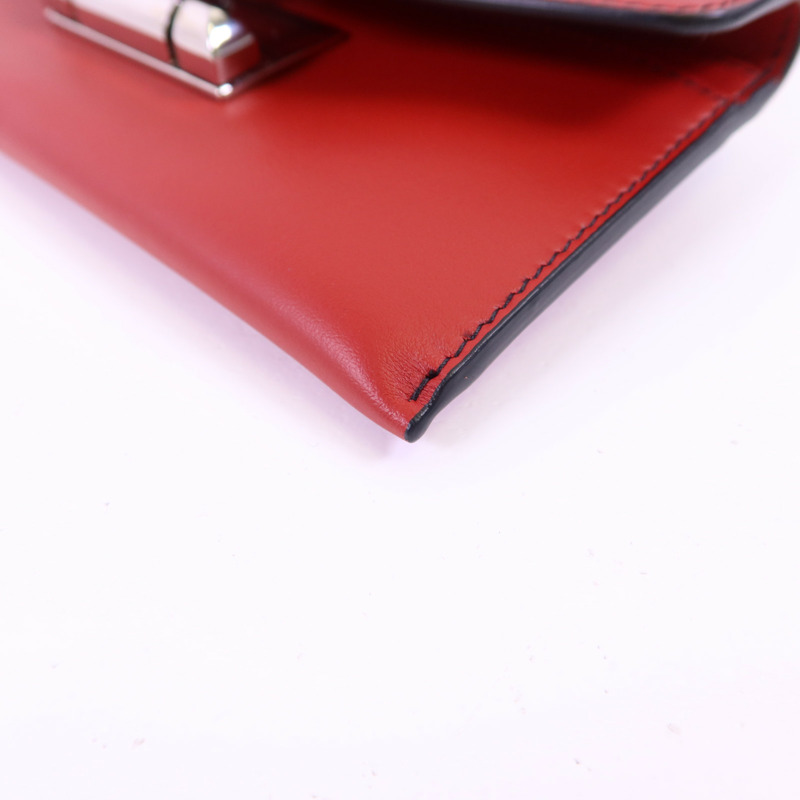 PRADA 牛皮皮革Clutch銀扣手拿包-9