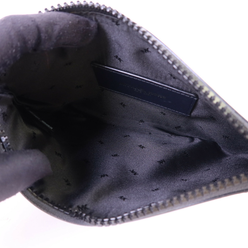 Michael Kors 牛皮皮革Pouch銀扣手拿包-4