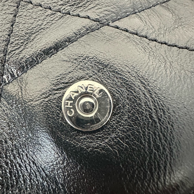 Chanel AS3260 黑皮銀鏈22bag 小號-21