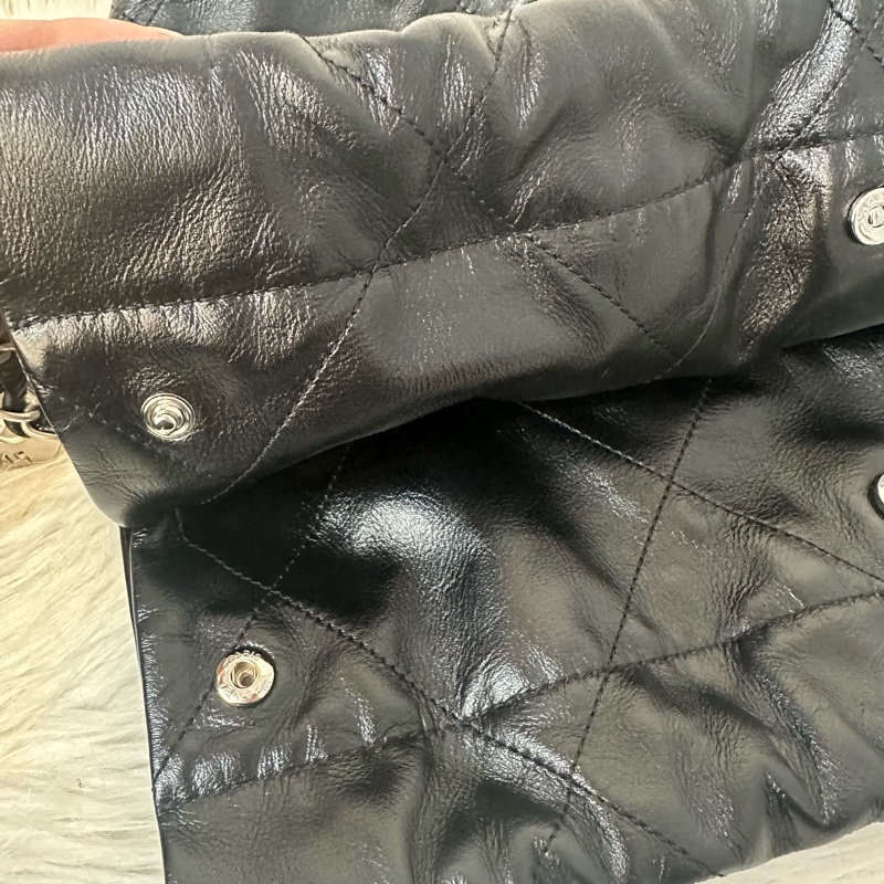 Chanel AS3260 黑皮銀鏈22bag 小號-29