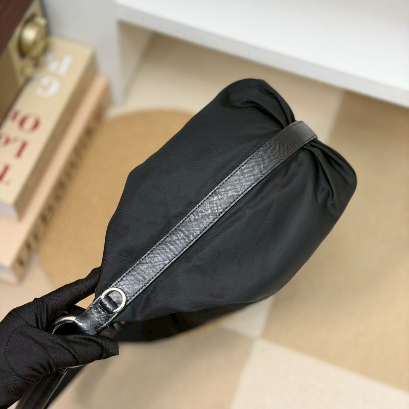 (稀有!這顆上身超鬆弛好看😍)🏷Prada 普拉達.Hobo 碗豆包 中號-3