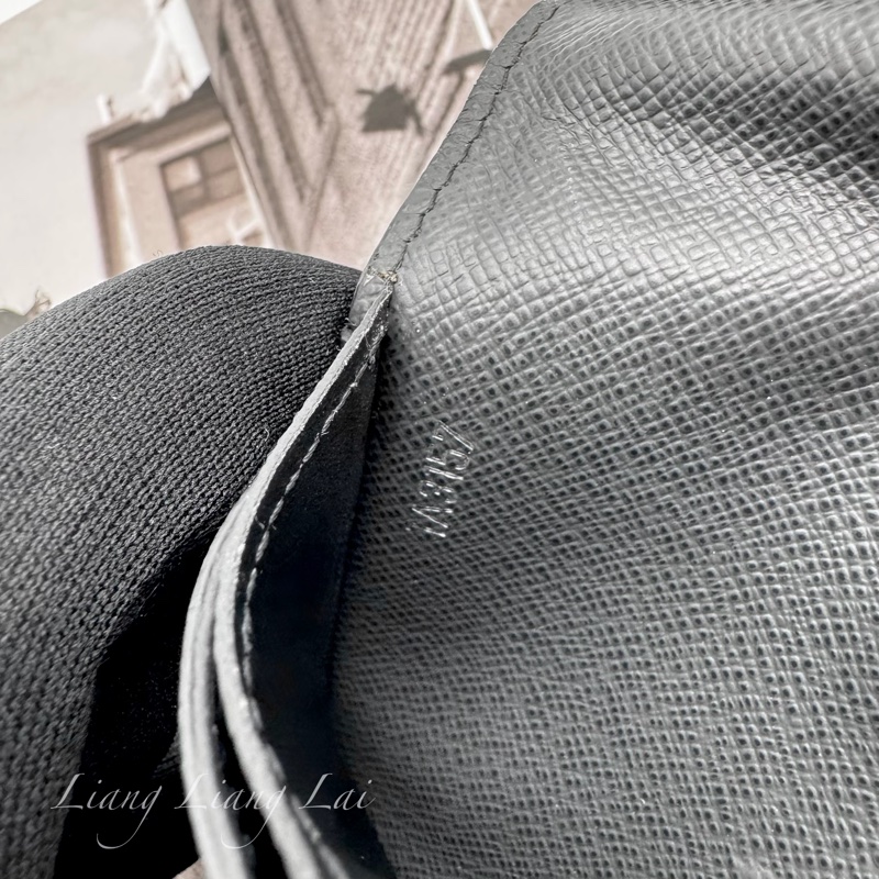 LOUIS VUITTON LV 經典 Taiga 皮革墨黑色長夾-3